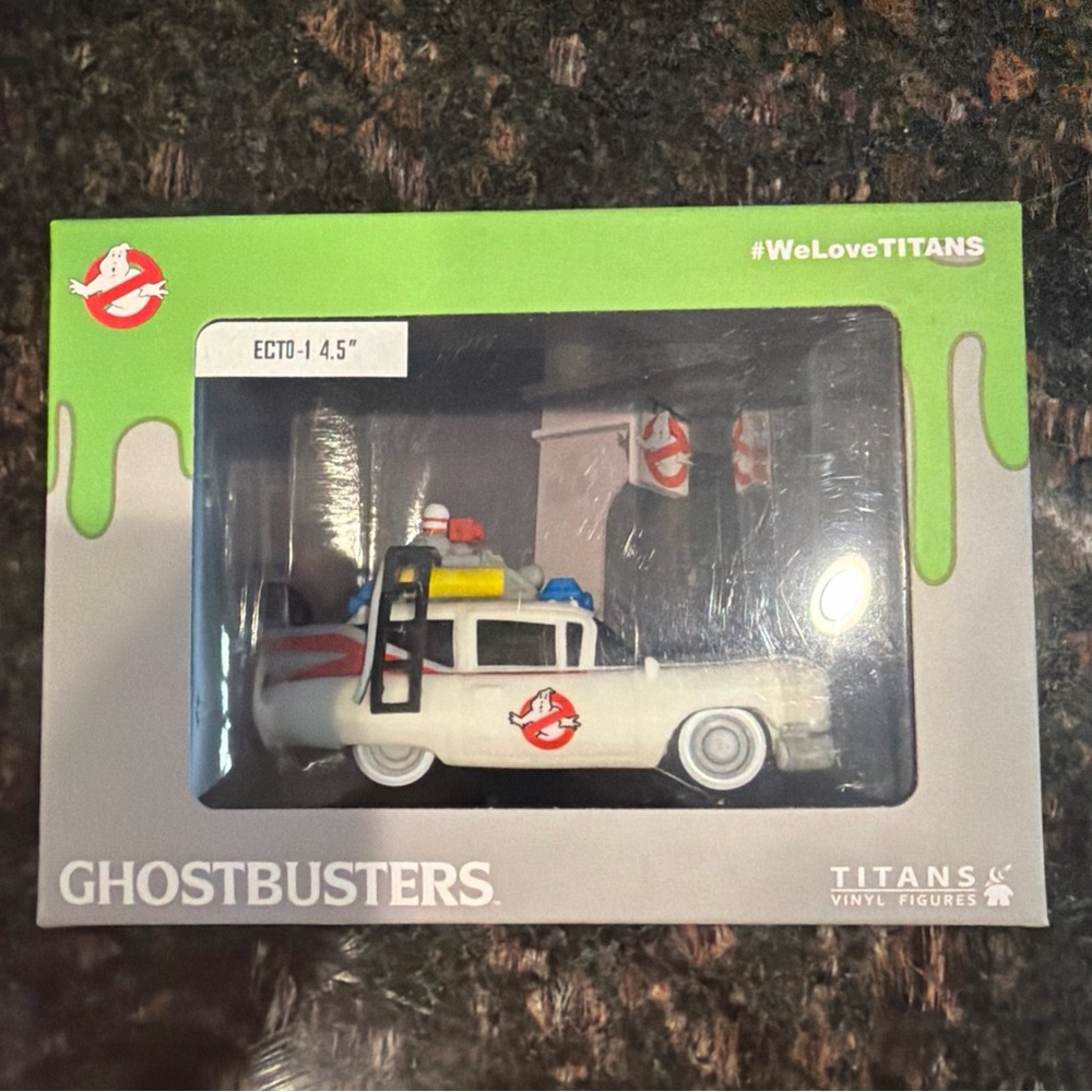 Titans ECTO-1 Ghostbusters 4.5" Inch Vinyl Figure Car Nerd Block Exclusive